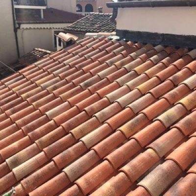Demolition and reconstruction of a wooden roof, construction of a staircase in reinforced concrete. In the historic town centre of Roquebrune, France
